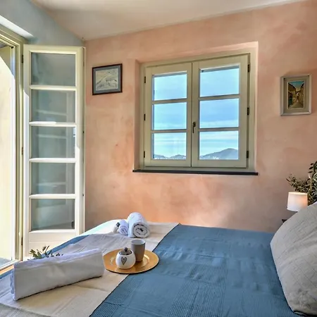 Il Primo Poggio - Sea View, Mini Pool, 4 Bdr Villa *